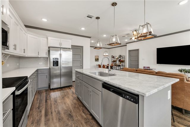 1000 Granite Court, Bryan, TX 77803