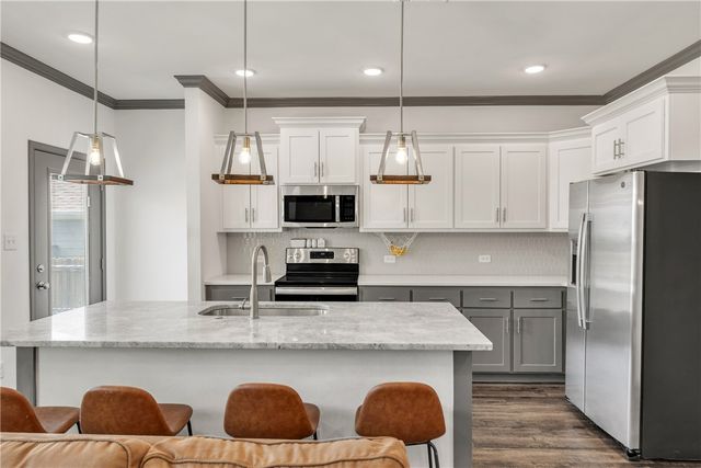1000 Granite Court, Bryan, TX 77803