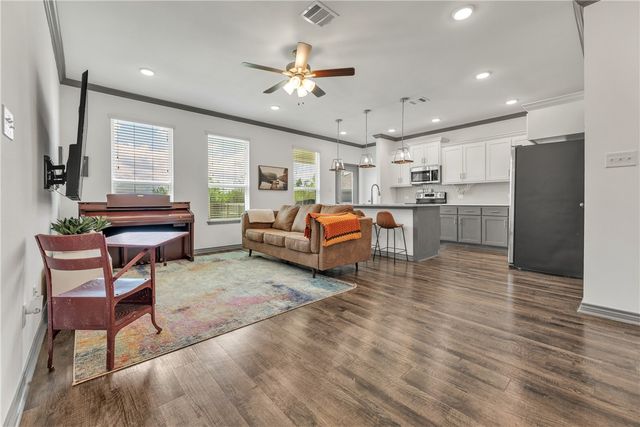 1000 Granite Court, Bryan, TX 77803