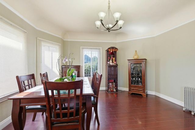881 W Macarthur Boulevard, Emeryville, CA 94608