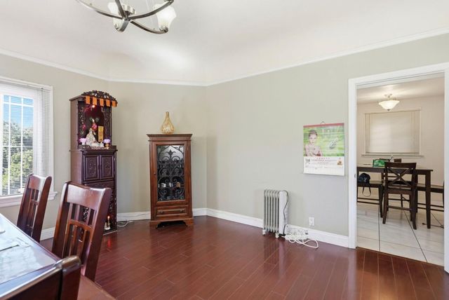 881 W Macarthur Boulevard, Emeryville, CA 94608