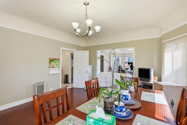 881 W Macarthur Boulevard, Emeryville, CA 94608