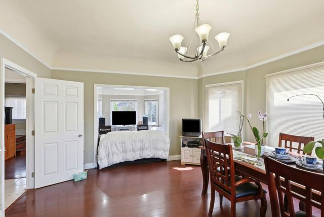 881 W Macarthur Boulevard, Emeryville, CA 94608