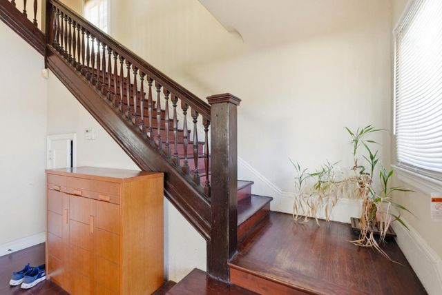 881 W Macarthur Boulevard, Emeryville, CA 94608