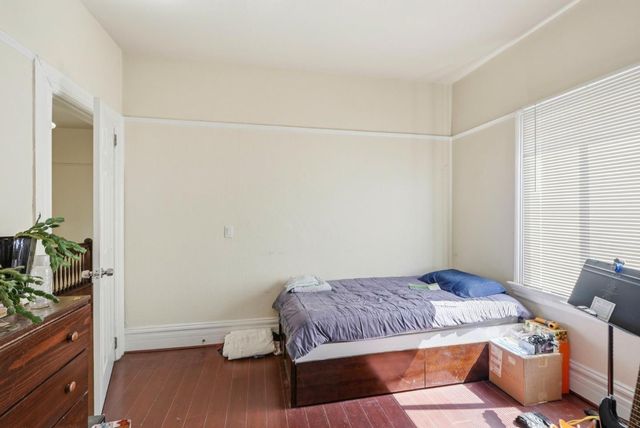 881 W Macarthur Boulevard, Emeryville, CA 94608
