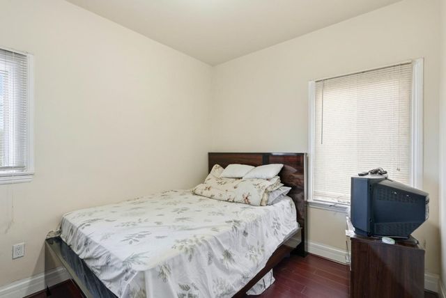 881 W Macarthur Boulevard, Emeryville, CA 94608