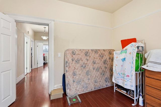 881 W Macarthur Boulevard, Emeryville, CA 94608