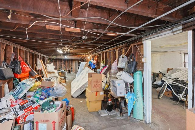 881 W Macarthur Boulevard, Emeryville, CA 94608