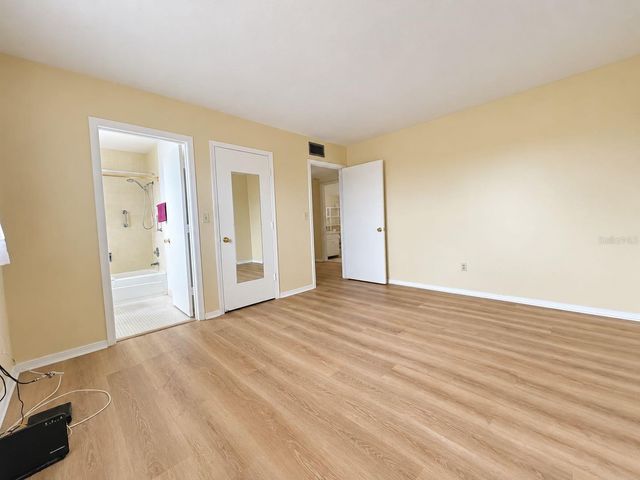1130 RUE DES CHATEAUX 2A, South Pasadena, FL 33707
