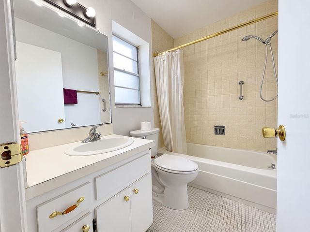 1130 RUE DES CHATEAUX 2A, South Pasadena, FL 33707