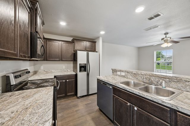 1549 Sierra Estate Trail, Fort Worth, TX 76119
