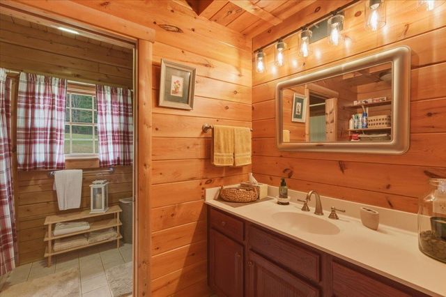 88 Cummings Drive, Huntington, VT 05462