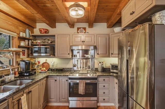 88 Cummings Drive, Huntington, VT 05462