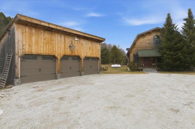 88 Cummings Drive, Huntington, VT 05462