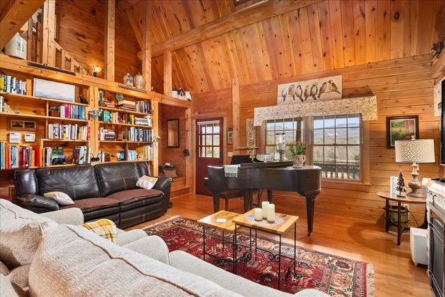 88 Cummings Drive, Huntington, VT 05462