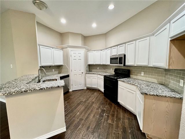 2417 Windblown Dr, Corpus Christi, TX 78414
