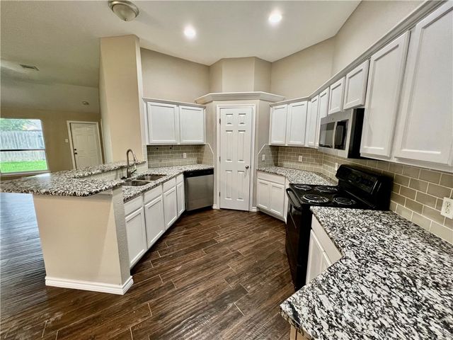2417 Windblown Dr, Corpus Christi, TX 78414