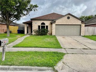 2417 Windblown Dr, Corpus Christi, TX 78414