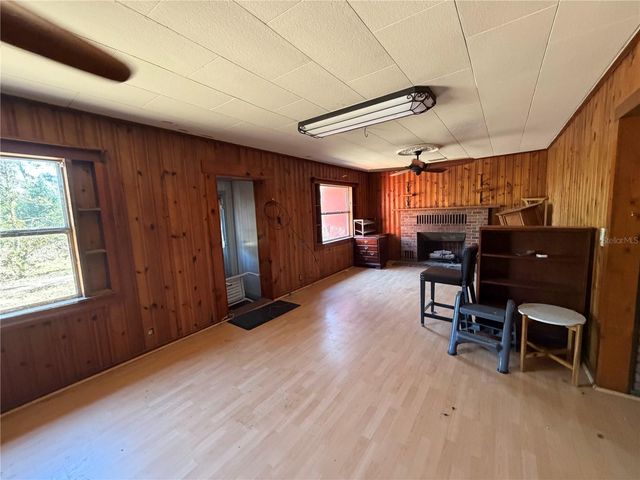 9602 N TAYLOR ROAD, Seffner, FL 33584