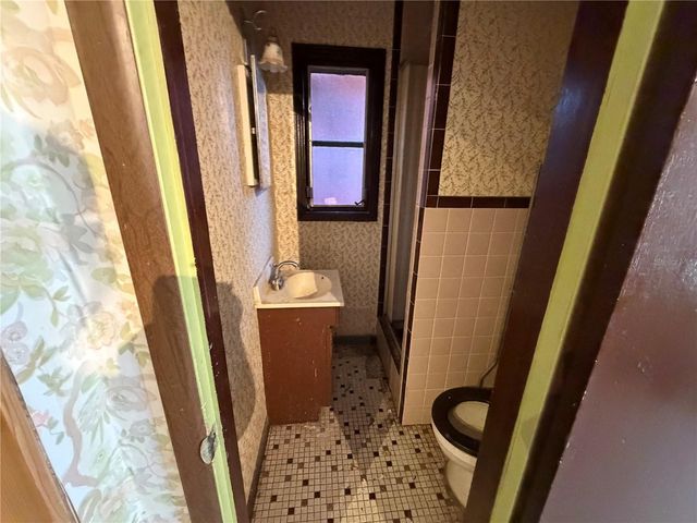 9602 N TAYLOR ROAD, Seffner, FL 33584