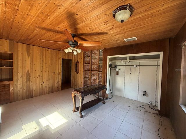9602 N TAYLOR ROAD, Seffner, FL 33584
