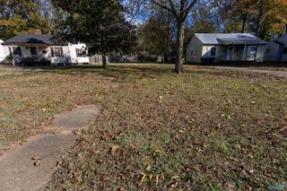 210 8th Avenue NW, Decatur, AL 35601