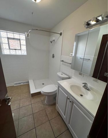 725 BRUMMEL Street 2, Evanston, IL 60202