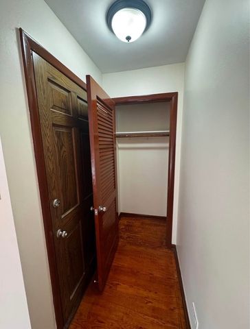 725 BRUMMEL Street 2, Evanston, IL 60202