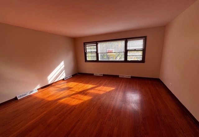 725 BRUMMEL Street 2, Evanston, IL 60202