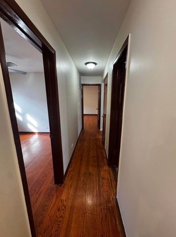 725 BRUMMEL Street 2, Evanston, IL 60202