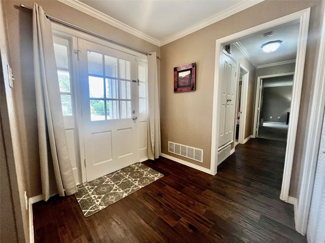 15542 Earlport Circle, Dallas, TX 75248