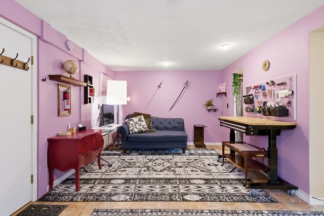 8 Colonial Village Drive 3, Arlington, MA 02474