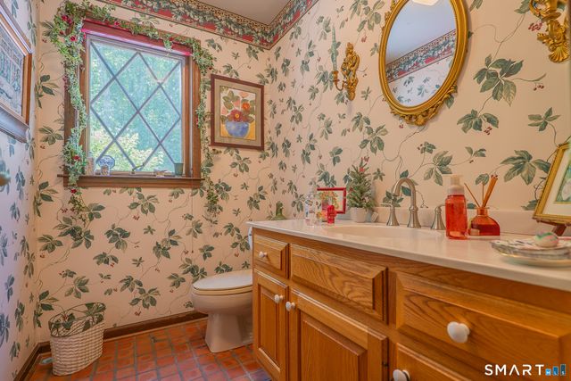 82 Taunton Hill Road, Newtown, CT 06470
