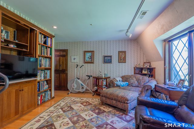 82 Taunton Hill Road, Newtown, CT 06470