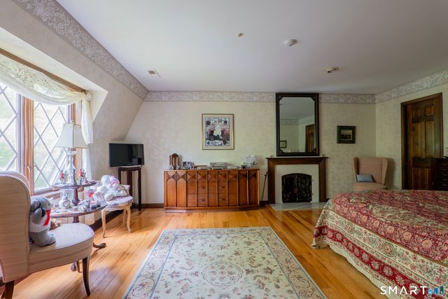 82 Taunton Hill Road, Newtown, CT 06470