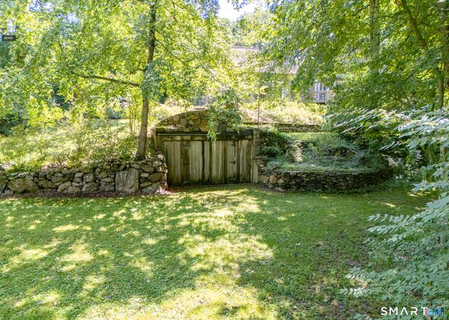 82 Taunton Hill Road, Newtown, CT 06470