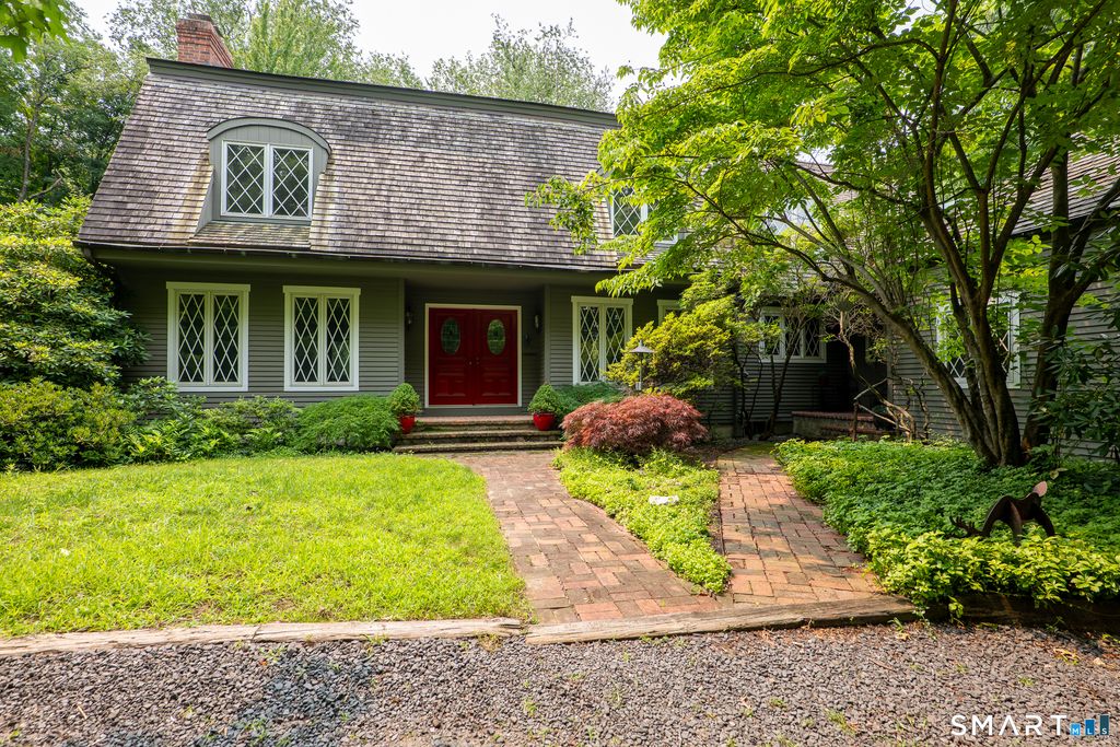 82 Taunton Hill Road, Newtown, CT 06470