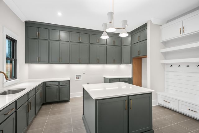 1310 Lipscomb Dr, Brentwood, TN 37027