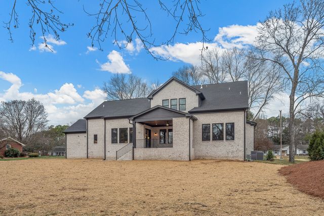 1310 Lipscomb Dr, Brentwood, TN 37027