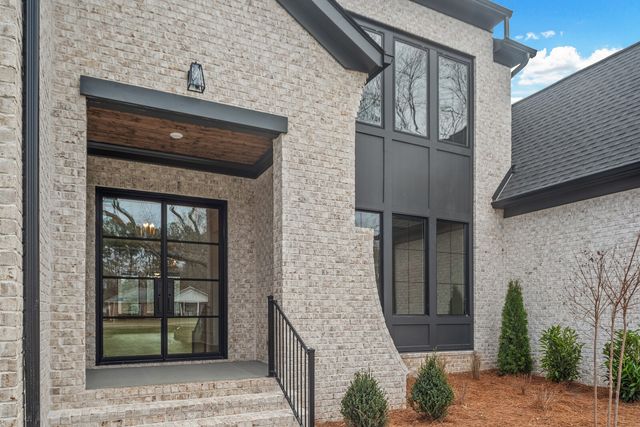 1310 Lipscomb Dr, Brentwood, TN 37027