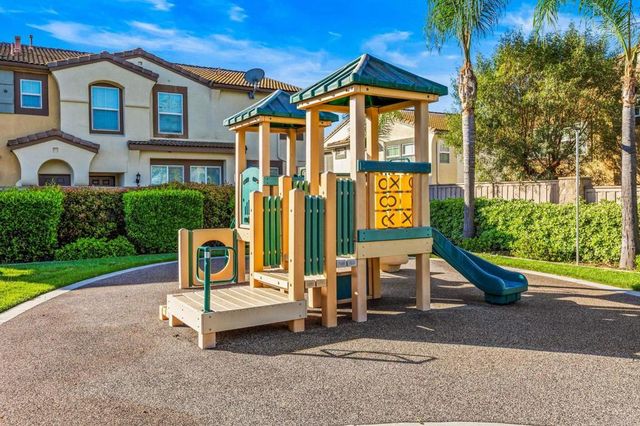 25167 Windy Cove Street 1, Murrieta, CA 92562