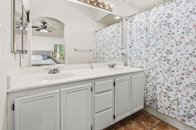25167 Windy Cove Street 1, Murrieta, CA 92562