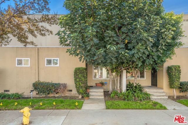 11138 Aqua Vista Street 3, Studio City, CA 91602