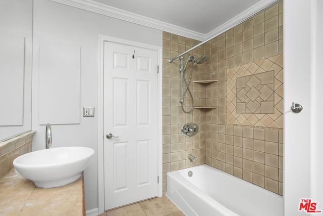 11138 Aqua Vista Street 3, Studio City, CA 91602