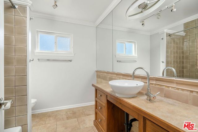 11138 Aqua Vista Street 3, Studio City, CA 91602