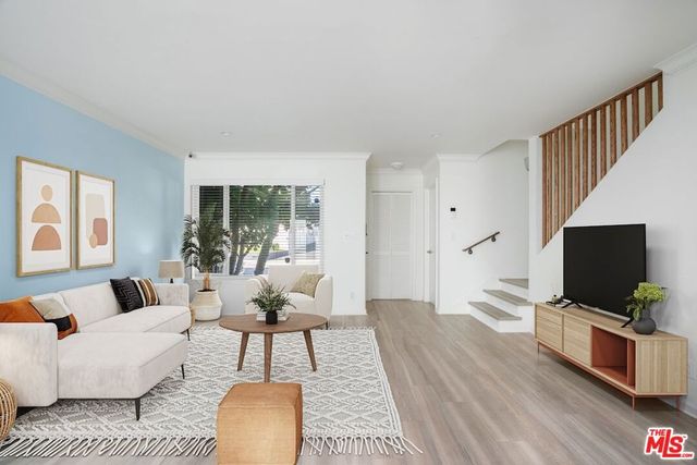 11138 Aqua Vista Street 3, Studio City, CA 91602