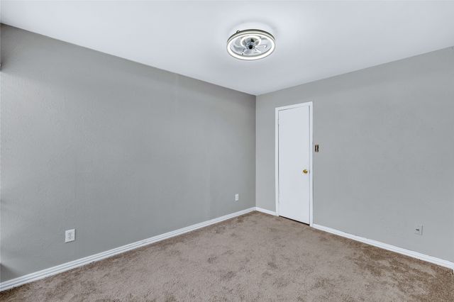 26 Oakbrook Drive, Lewisville, TX 75057