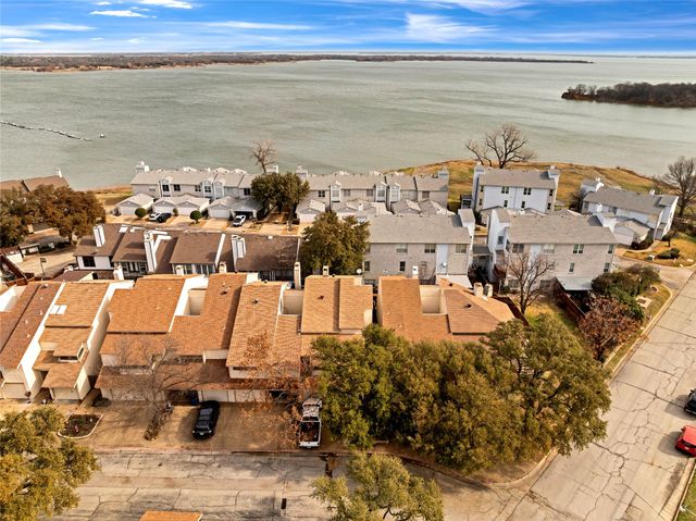 26 Oakbrook Drive, Lewisville, TX 75057