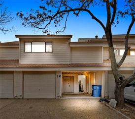 26 Oakbrook Drive, Lewisville, TX 75057