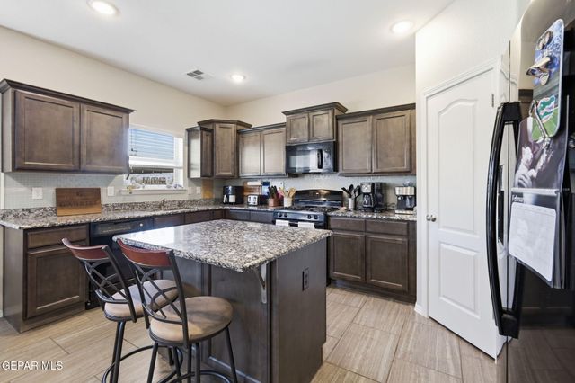 14861 OLDENBERG Court, El Paso, TX 79938